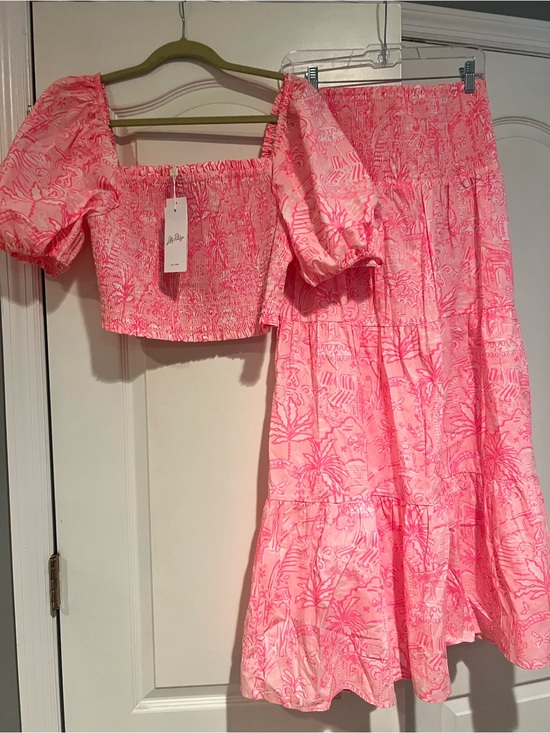 Lilly Pulitzer Dresses & Skirts - Lilly Pulitzer Pink Smocked Puff-Sleeve Crop Top & Maxi Skirt Set.